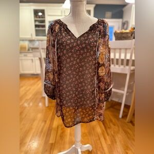 Quintessential floral sheer bubble sleeve top